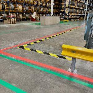 Veiligheidsbelijning van een bedrijfsvloer door Van Heusden Werken