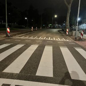Wegmarkering oversteekplaats door Van Heusden Werken